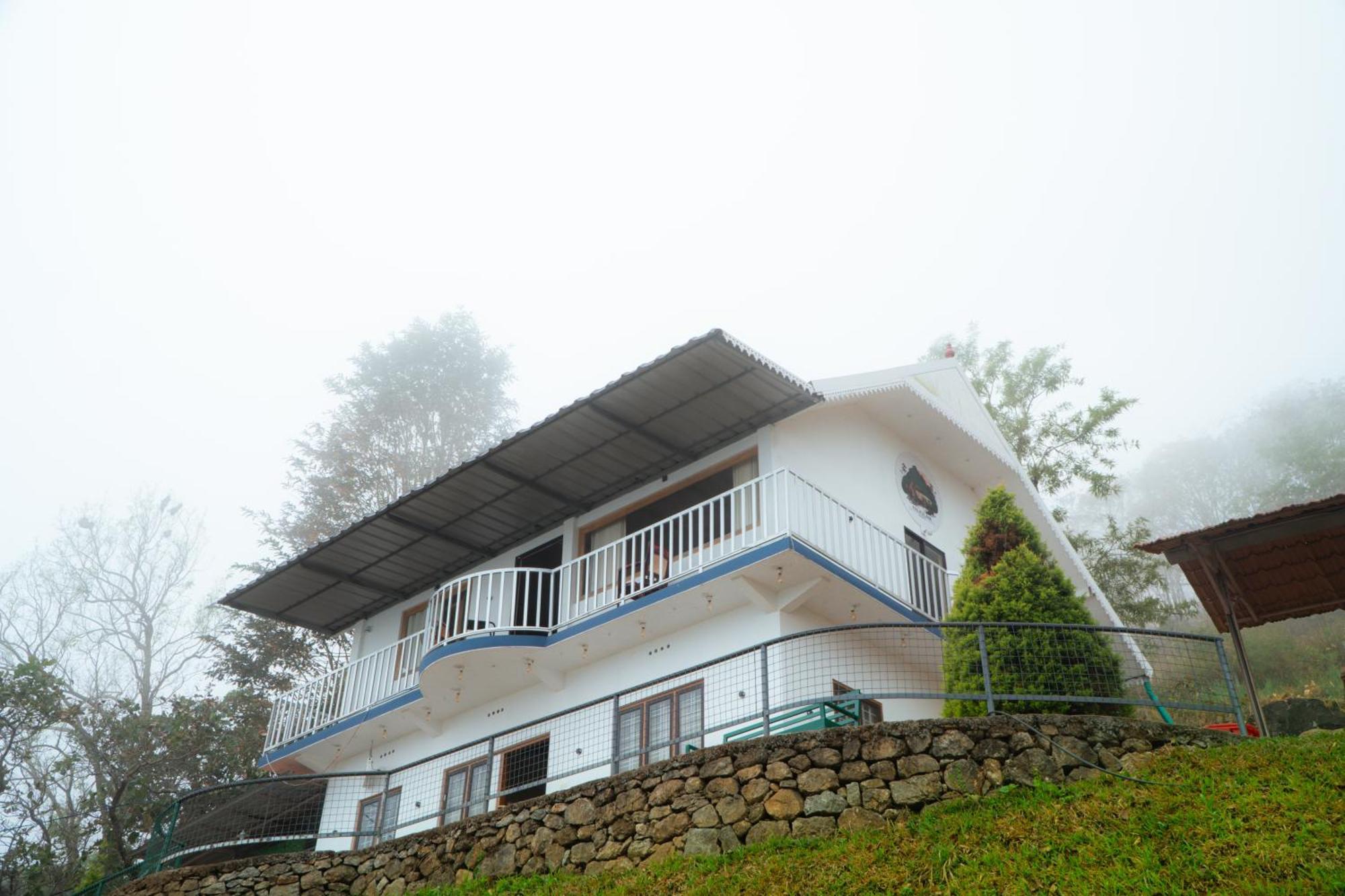 Palkulam Heights Villa Kumudi Exterior photo